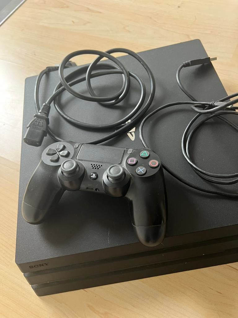 Ps4 pro 1TB, Ophalen of Verzenden, Zo goed als nieuw, 1 TB, Met 1 controller