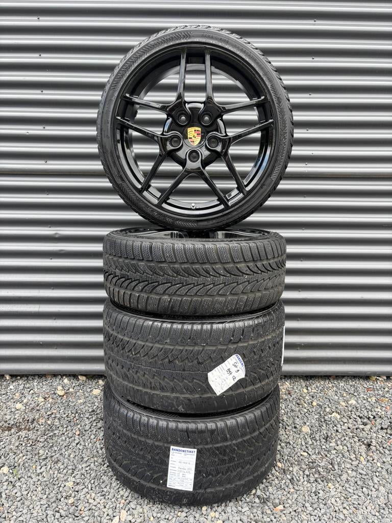 19 inch Porsche 911 997 velgen + winterbanden, Auto-onderdelen, Banden en Velgen, Banden en Velgen, Winterbanden, 235 mm, Ophalen