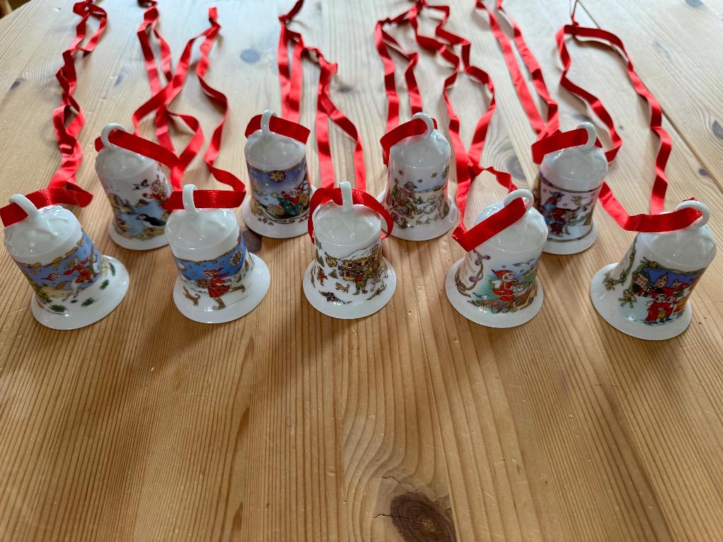 8 Kerstklokken Hutschenreuther 1989-1996 samen voor 95 euro, Ophalen, Zo goed als nieuw