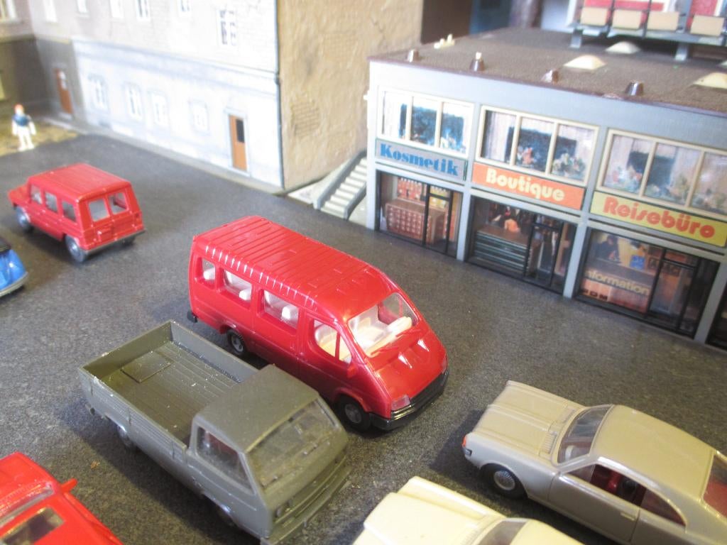 1986/1995 Ford Transit Mk.3 LWB Bus - Revell-Praliné, Ophalen of Verzenden, Zo goed als nieuw, Bus of Vrachtwagen, Overige merken