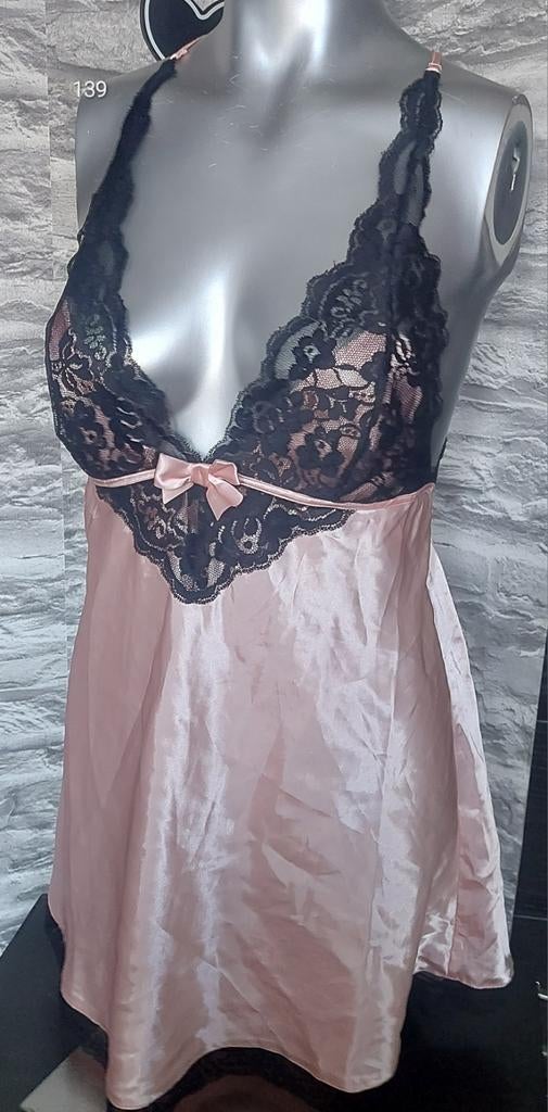 Sexy roze satijnen lingerie jurkje L, Hunkemöller, Ophalen of Verzenden, Roze, Nachtkleding