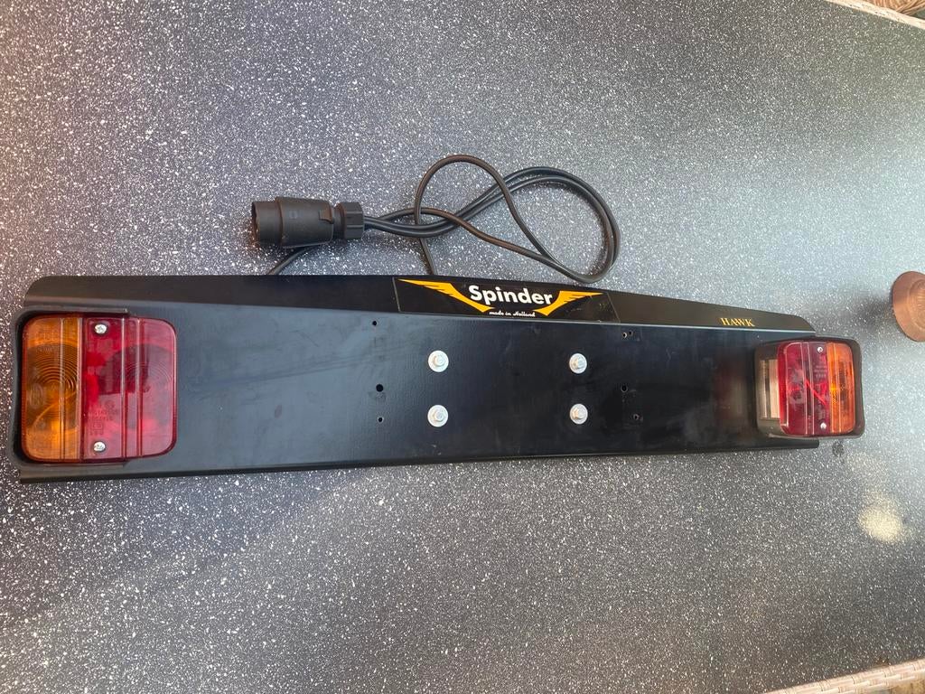 Complete verlichtingsbalk met draad en 7-polige stekker., Auto diversen, Fietsendragers, Verzenden, 3 fietsen of meer, Gebruikt