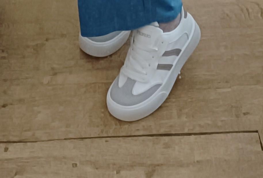 Verschillende schoenen maat 39, Ophalen, Beige, Lage of Enkellaarzen, Onbekend