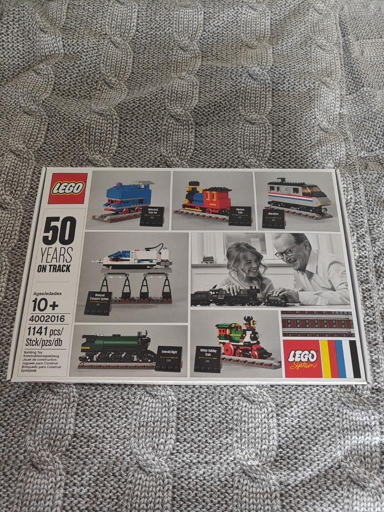 Lego 4002016 - 50 Years on Track - Nieuw!, Ophalen of Verzenden, Nieuw, Complete set, Lego