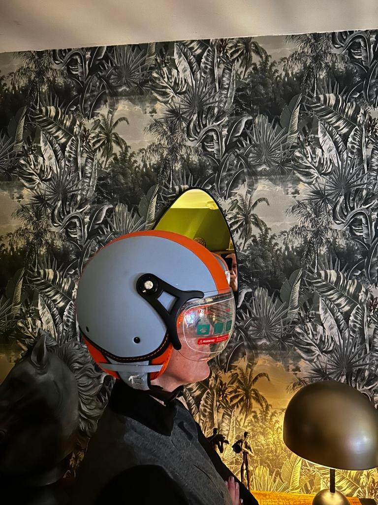 Retro Motorhelm - Stijlvol en veilig!️️️, Fietsen en Brommers, Brommerhelmen, Zo goed als nieuw, Medium, Ophalen of Verzenden