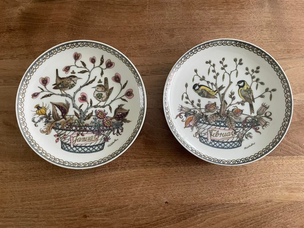 Ole Winther 2 bordjes Hutschenreuther januari en februari, Antiek en Kunst, Antiek | Wandborden en Tegels, Ophalen of Verzenden