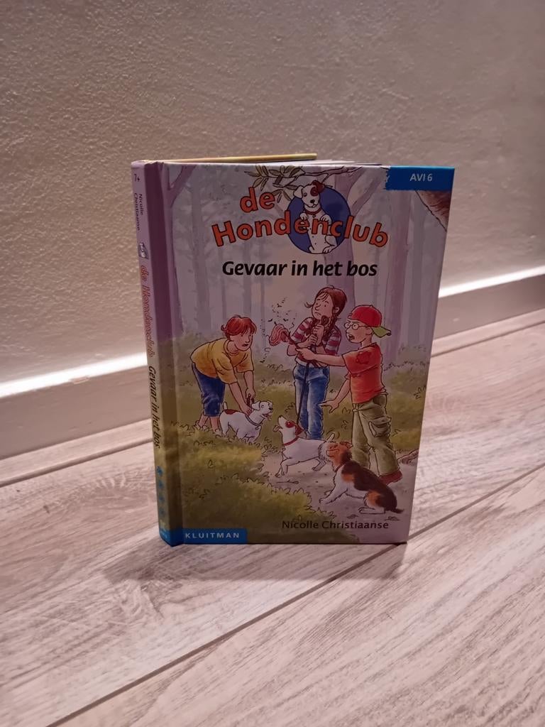 De Hondeclub: Gevaar in het bos, Ophalen of Verzenden