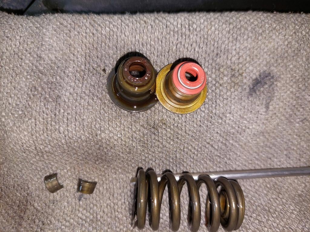 Bmw Mini  klepseals vervangen, olieverbruik, blauwe rook., Ophalen of Verzenden, Nieuw, Mini