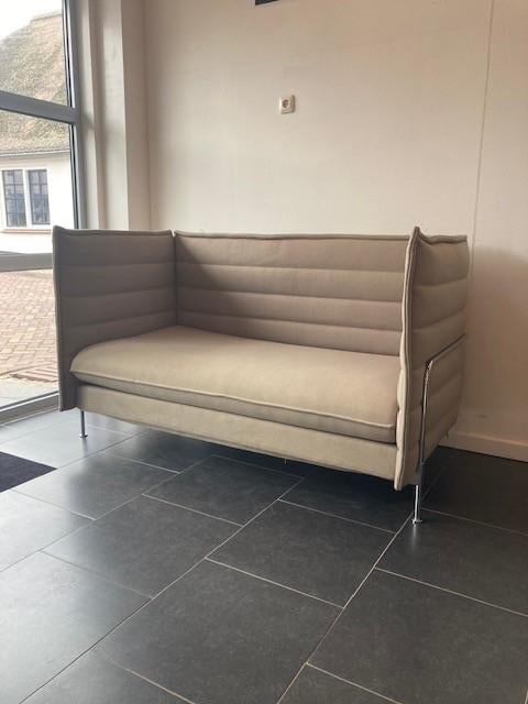 Vitra Alcove Low Back 2 zits bank, cream, Huis en Inrichting, Banken | Bankstellen, Zo goed als nieuw, Rechte bank, Driepersoons