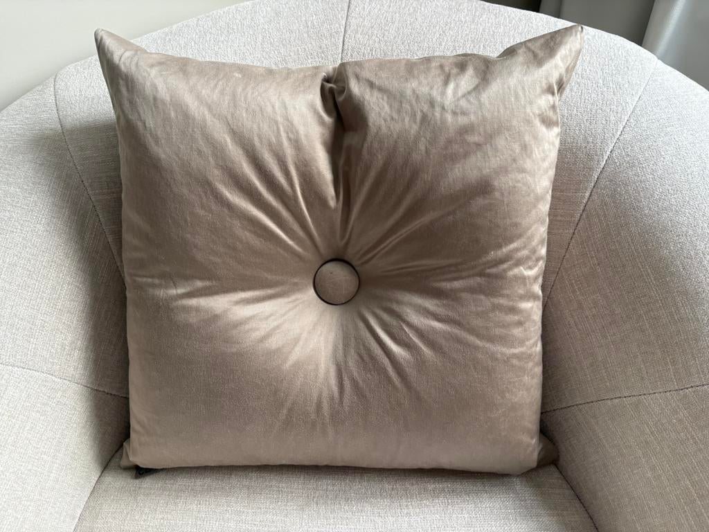 Kussen beige taupe claudi, Ophalen of Verzenden, Zo goed als nieuw, Beige, Vierkant