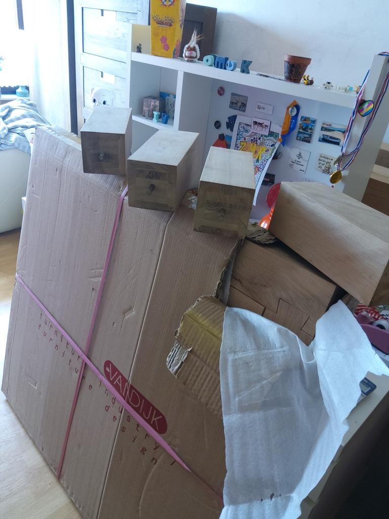 Blanke nieuwe eikenhouten salontafel met zwaluw staart inleg, Huis en Inrichting, Tafels | Salontafels, Ophalen, Nieuw, Minder dan 50 cm