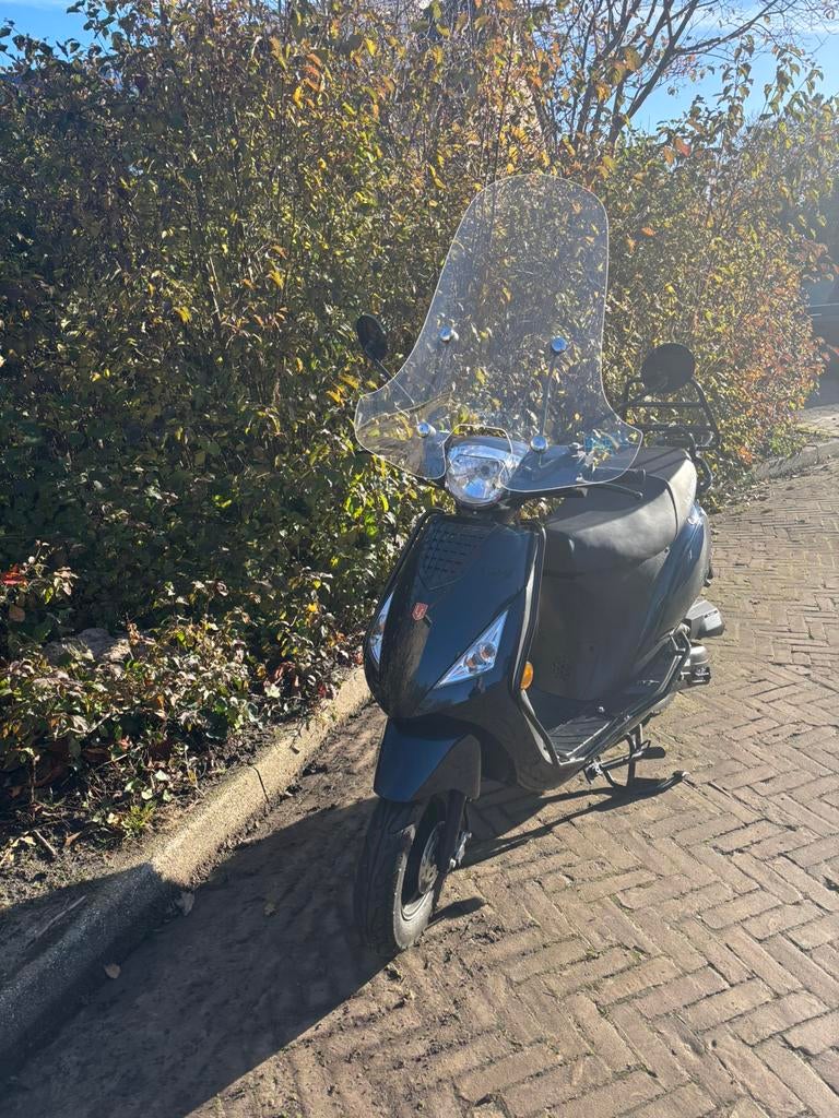 La Souris scooter Special Edition metallic blauw 2024, Fietsen en Brommers, Snorfietsen en Snorscooters, Zo goed als nieuw, Overige merken