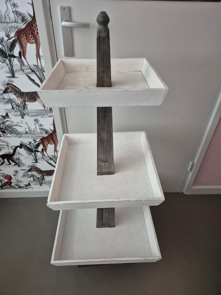 Mooie houten etagere, Ophalen, Zo goed als nieuw
