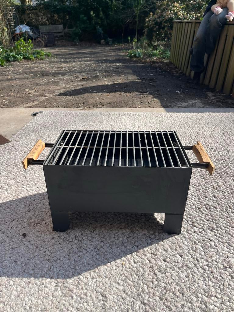 Bonfire Houtskool Tafelgrill/Barbecue - Compact & Draagbaar, Tuin en Terras, Houtskoolbarbecues, Ophalen, Gebruikt