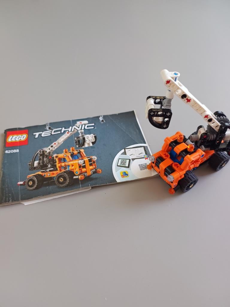Lego Technic 42088 hoogwerker met boekje, Gebruikt, Lego, Ophalen of Verzenden, Technic
