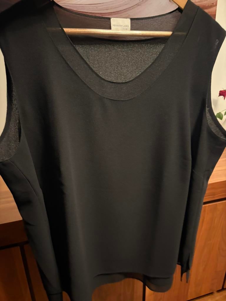 Zwarte top van Hermann Lange maat 52 zgan, Kleding | Dames, Grote Maten, Ophalen of Verzenden, Zo goed als nieuw, Zwart, Shirt of Top