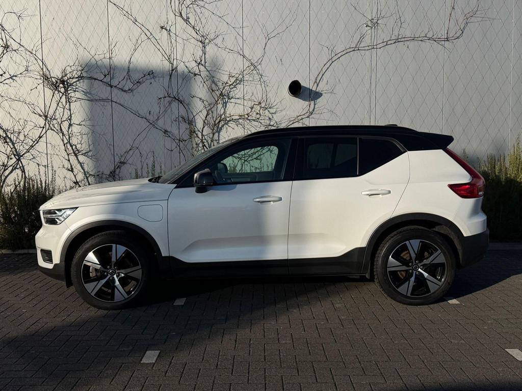 Volvo XC40 1.5 T4 Recharge R-Design | Plug-In Hybride (PHEV), Auto's, Volvo, 12 maanden, Stof, Euro 6, Wit