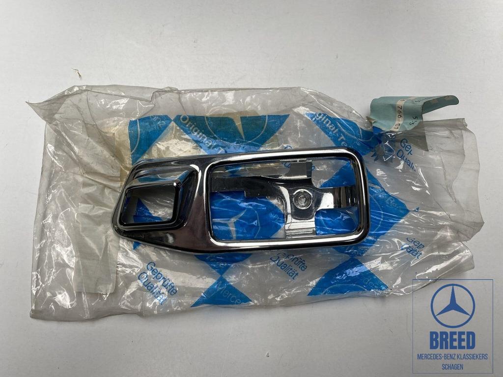NOS rozet deuropener links voor Mercedes-Benz W116, Auto-onderdelen, Interieur en Bekleding, -, Nieuw, Ophalen of Verzenden, -