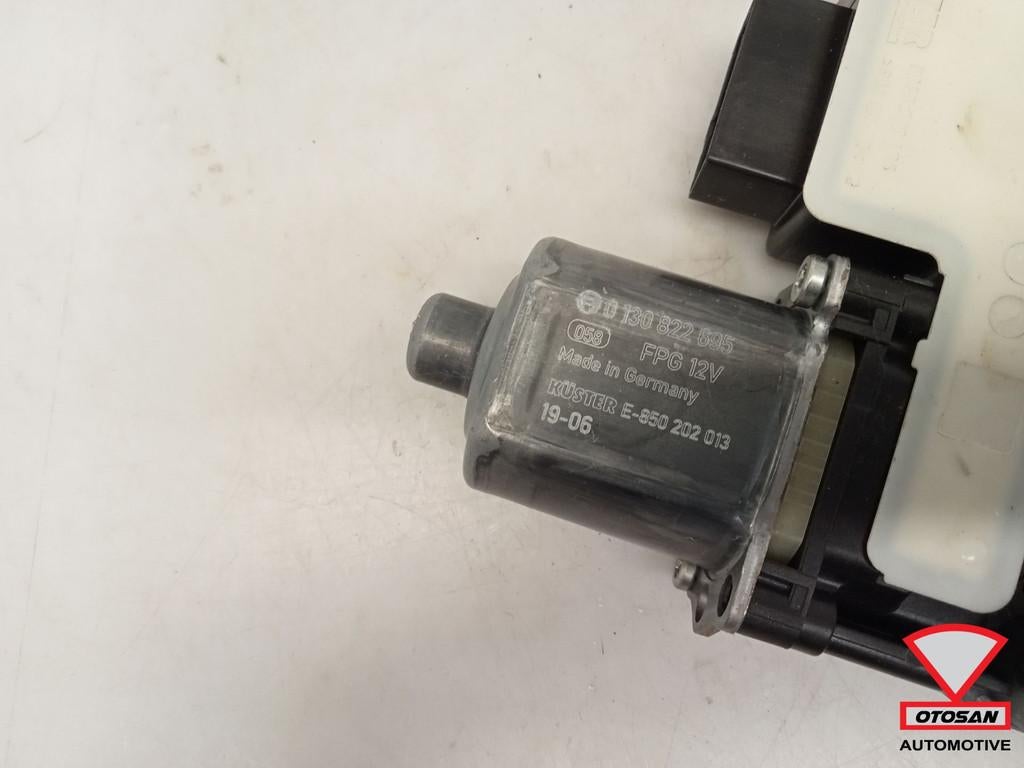 VW Golf 7 8 Seat Skoda Raammotor Links Achter 5Q0959407, Gebruikt, Volkswagen, Volkswagen AG, Berliner Ring 2
38440  Wolfsburg, DE