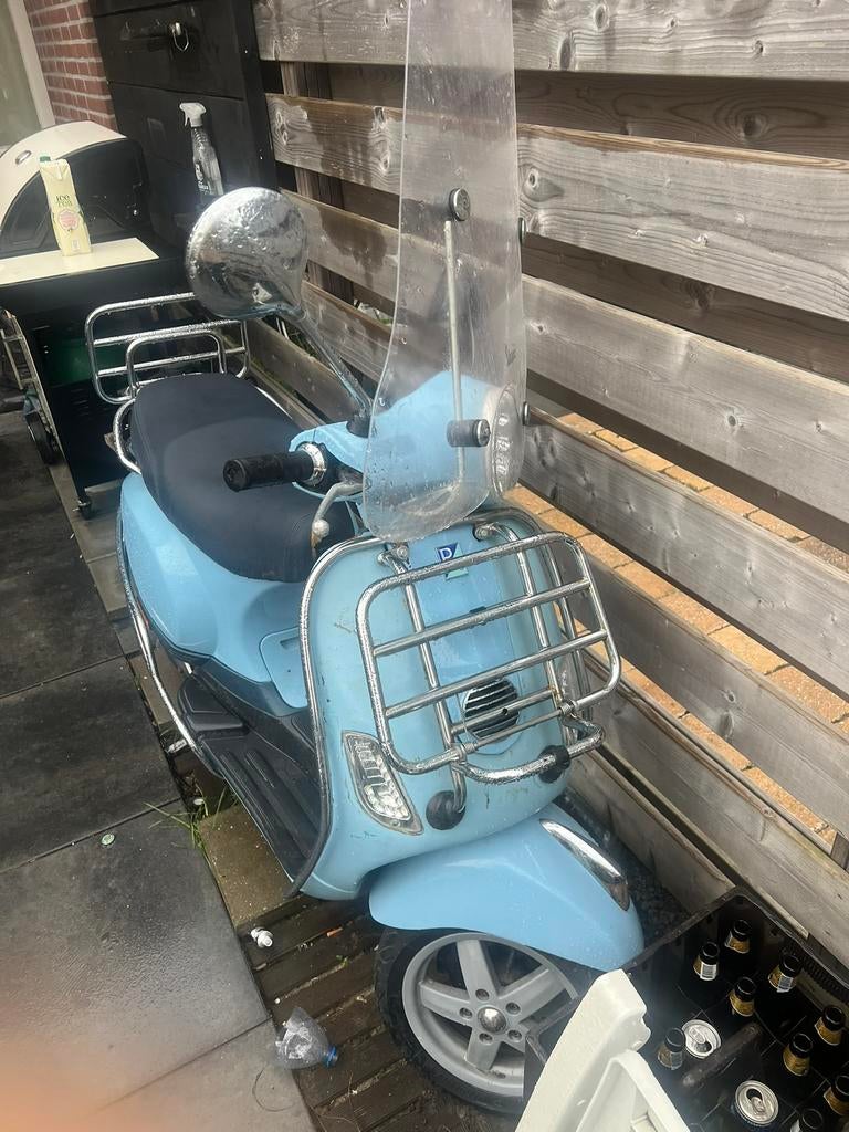 Vespa 70 cc 2 takt, Fietsen en Brommers, Scooters | Vespa, Ophalen of Verzenden, Zo goed als nieuw, Tweetakt, Vespa LX