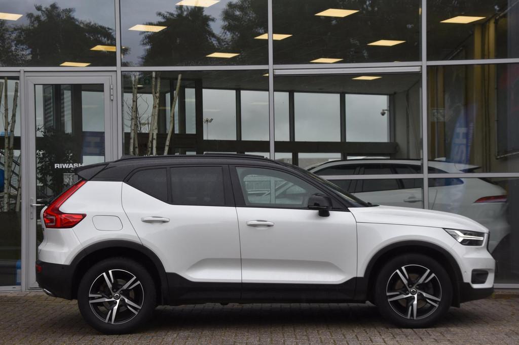 Volvo XC40 2.0 T5 AWD R-Design Intro Edition Pano. dak + Inr, Automaat, Gebruikt, 4 cilinders, 1969 cc