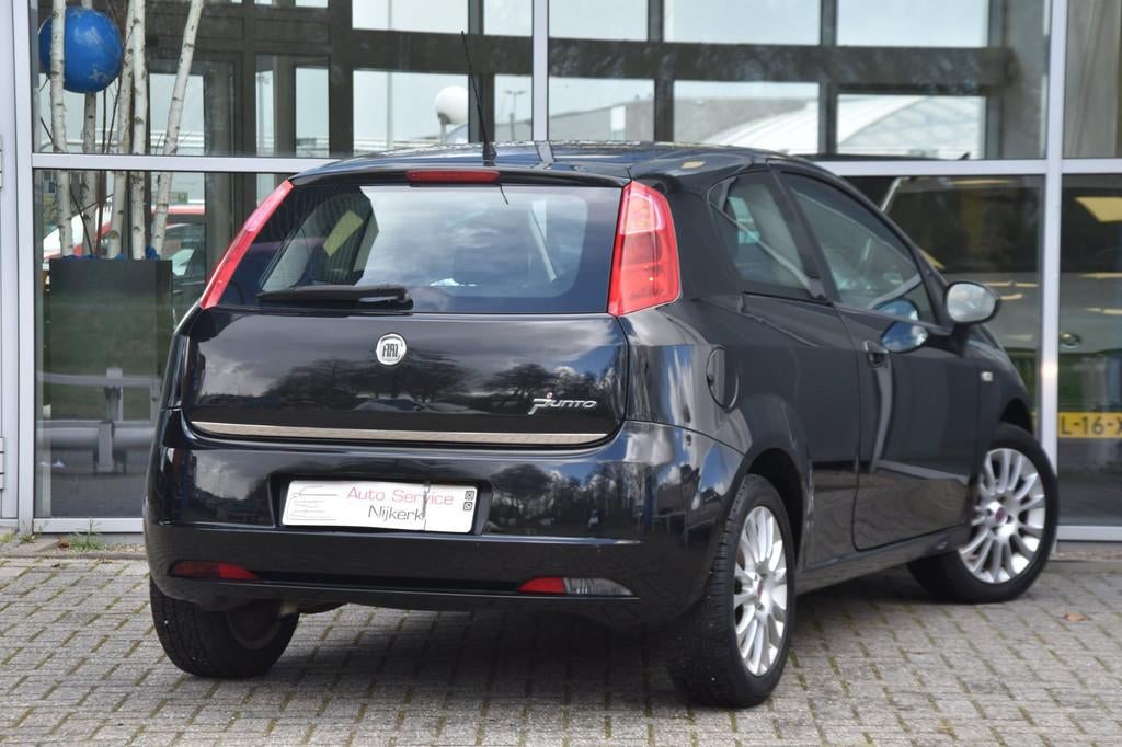 Fiat Grande Punto 1.4 Active airco Elek. Ramen Elek. Ramen 1, Voorwielaandrijving, Stof, Zwart, 4 cilinders