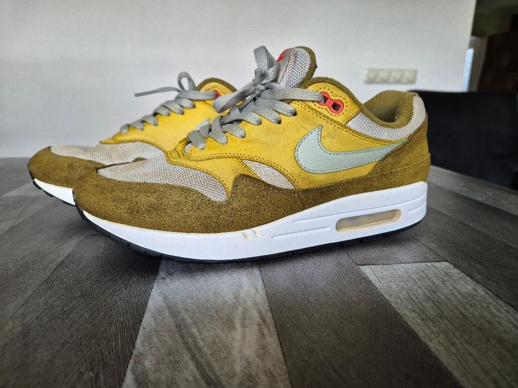 Nr. 149 Nike Air Max 1 Curry Pack Olive Maat 43, Ophalen of Verzenden, Gedragen, Overige kleuren