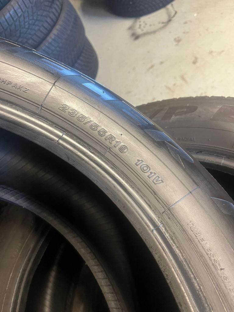 4x 235/55R19 Bridgestone Zomerbanden, 19 inch, Gebruikt, Ophalen of Verzenden, 235 mm