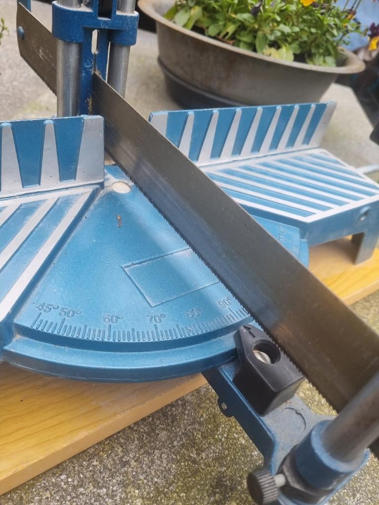 Instelbare verstekzaag met bak, Ophalen, Gebruikt, Afkortzaag