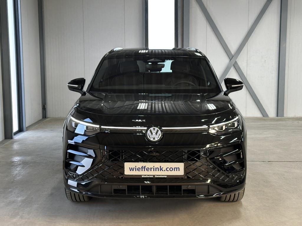 Volkswagen Tayron 1.5 eHybrid R-Line Edition | Pano | Black, 12 maanden, 4 cilinders, 1848 kg, Adaptive Cruise Control