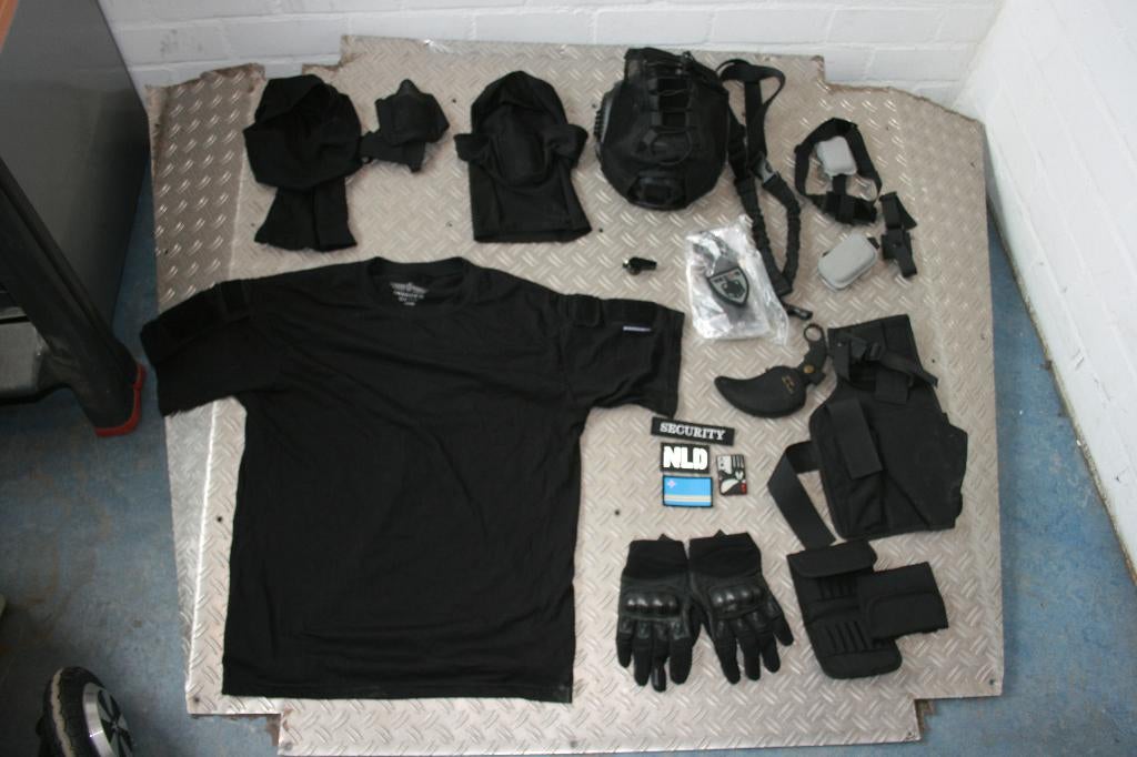 Airsoft grote set zgan zwarte gear, bieden vanaf €48, Ophalen, Zo goed als nieuw
