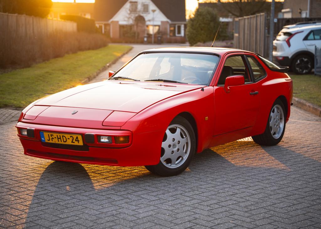 Porsche 944 2.5 Coupe 1982, Auto's, Porsche, 4 cilinders, 163 pk, Handgeschakeld, Particulier
