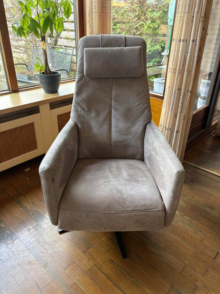 Sta op stoel van prominent. 1 jaar gebruikt, Ophalen, Zo goed als nieuw, Minder dan 75 cm, 50 tot 75 cm