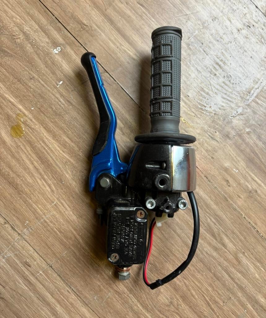 Nieuw - Stuurschakelaar scooter, Verzenden, Nieuw, Overige typen, Yamaha