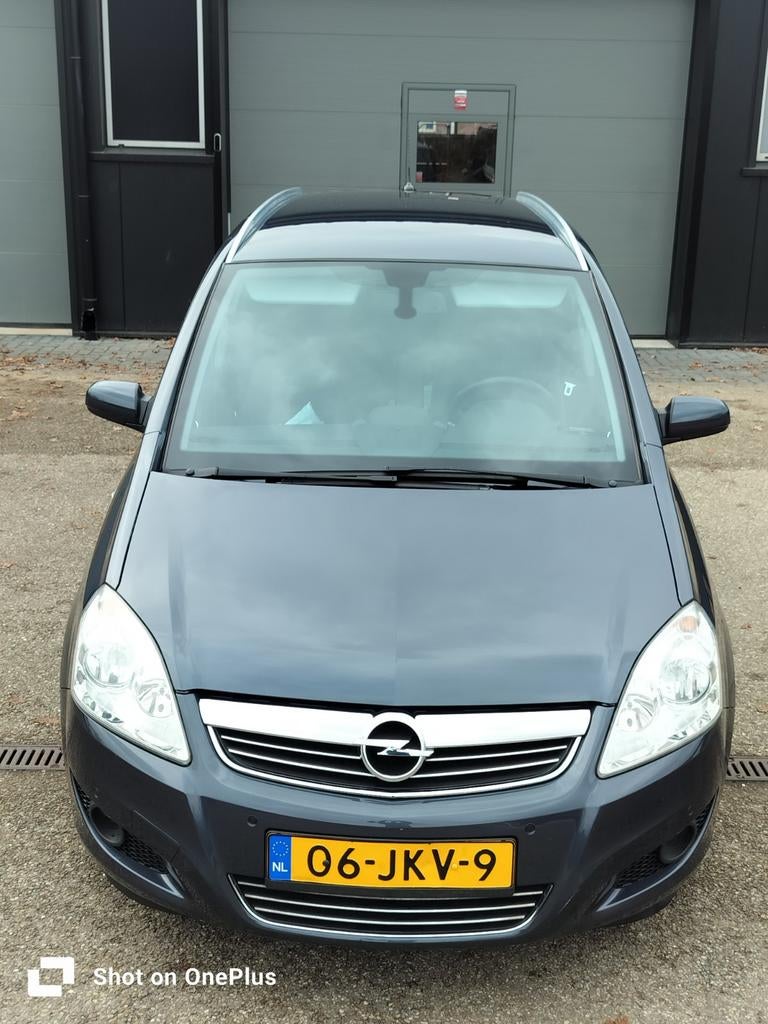 Opel Zafira 2.2 Automaat 2009 | 7-Persoon | NAP, Auto's, Opel, 4 cilinders, 7 stoelen, Origineel Nederlands, Zafira
