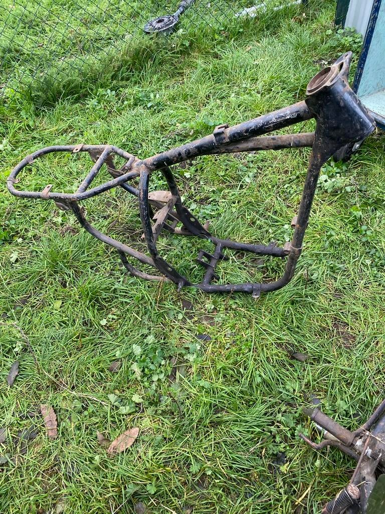 Bsa a50 frame, Motoren, Ophalen