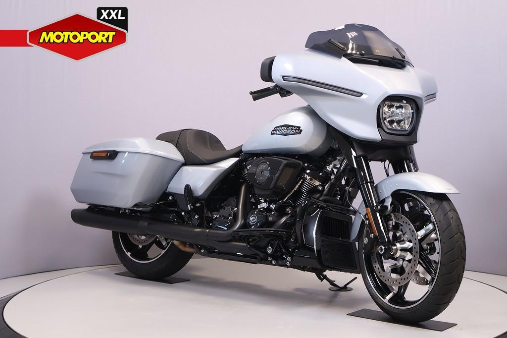 Harley-Davidson Street Glide, Bedrijf, Toermotor