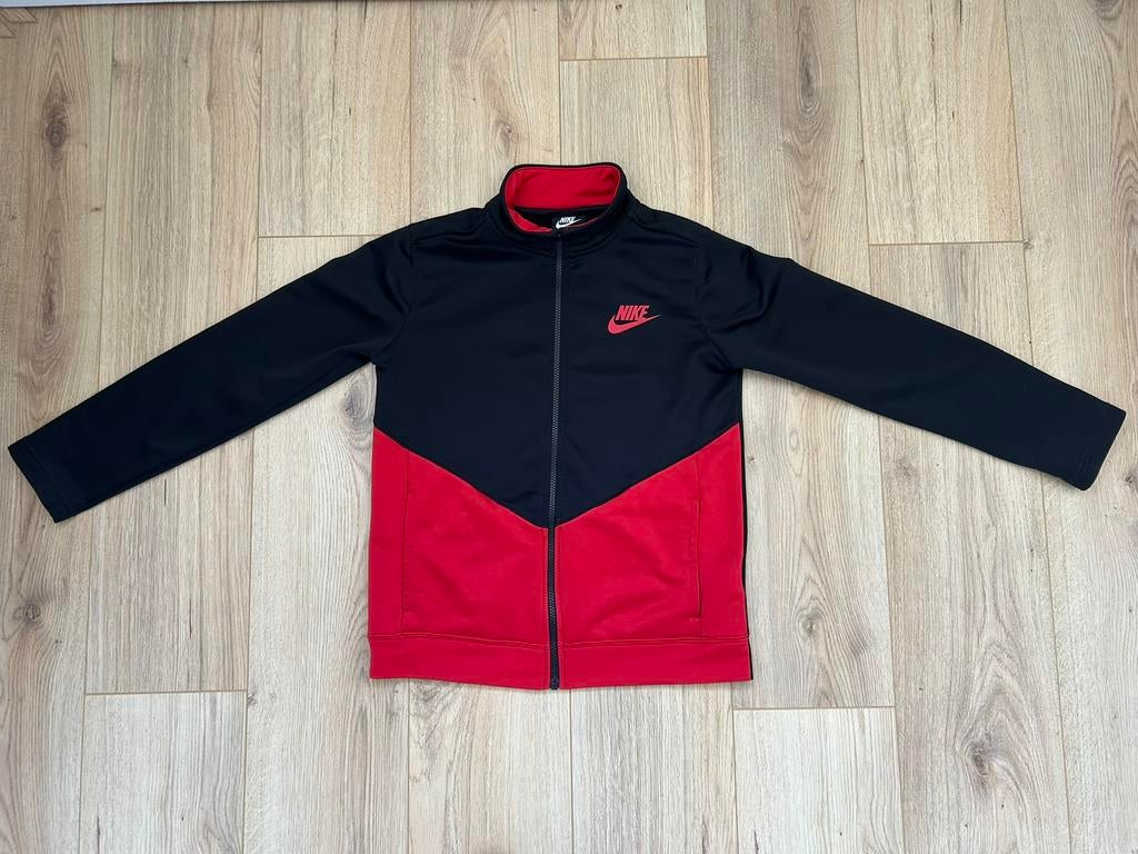 Als nieuw Nike trainingsjasje sportjasje vest zwart 152 158, Ophalen of Verzenden, Zo goed als nieuw, Jongen, Trui of Vest