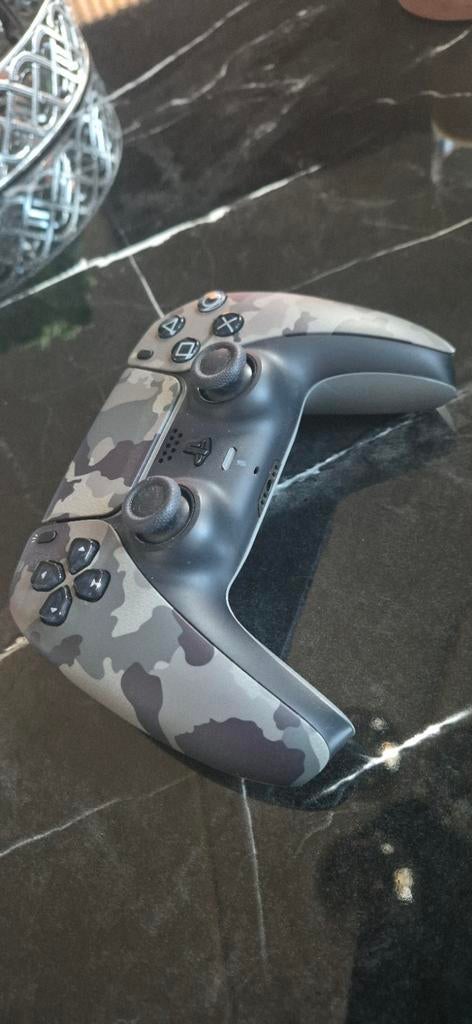 PS5 controller (camouflage), Spelcomputers en Games, Spelcomputers | Sony PlayStation 5, Ophalen of Verzenden, Zo goed als nieuw