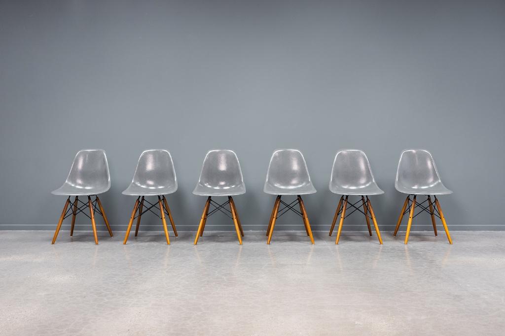Eames DSW Elephant hide grey fiberglass chairs, 6x, Ophalen of Verzenden, Grijs, Vijf, Zes of meer stoelen