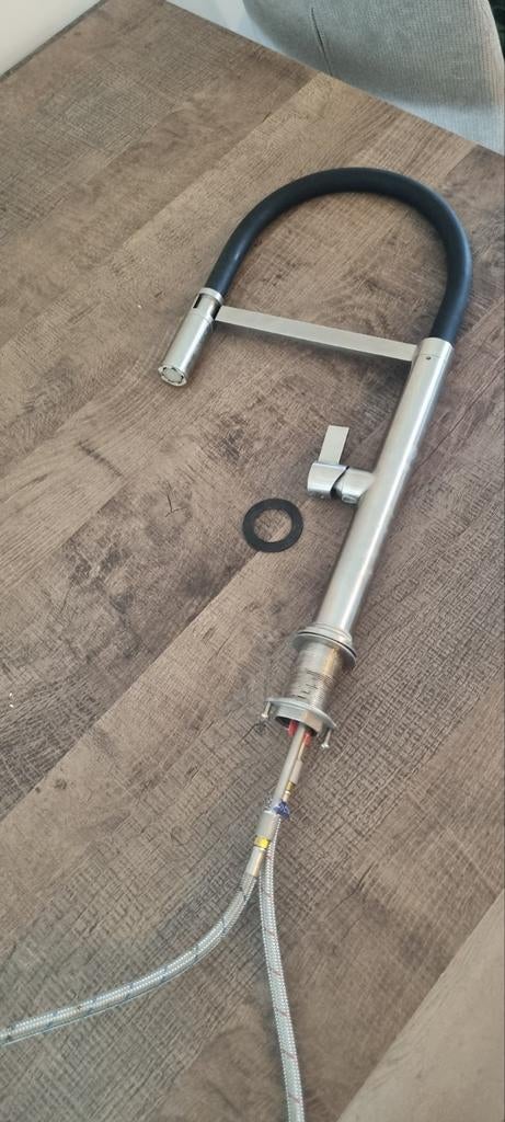 RVS Keukenkraan met Zwarte Flexibele Uittrekbare Douchekop, Zilver, Ophalen of Verzenden, Metaal, Overige typen