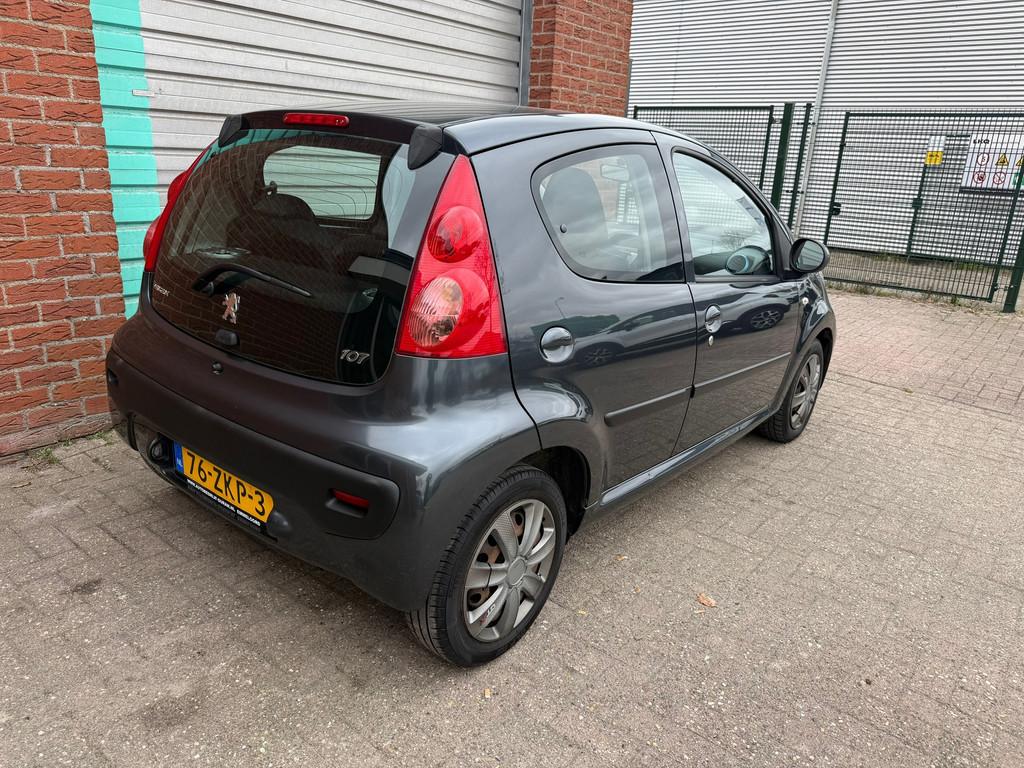Peugeot 107 1.0-12V Millesim 200 Bj:2010, Voorwielaandrijving, Euro 5, Gebruikt, 4 stoelen