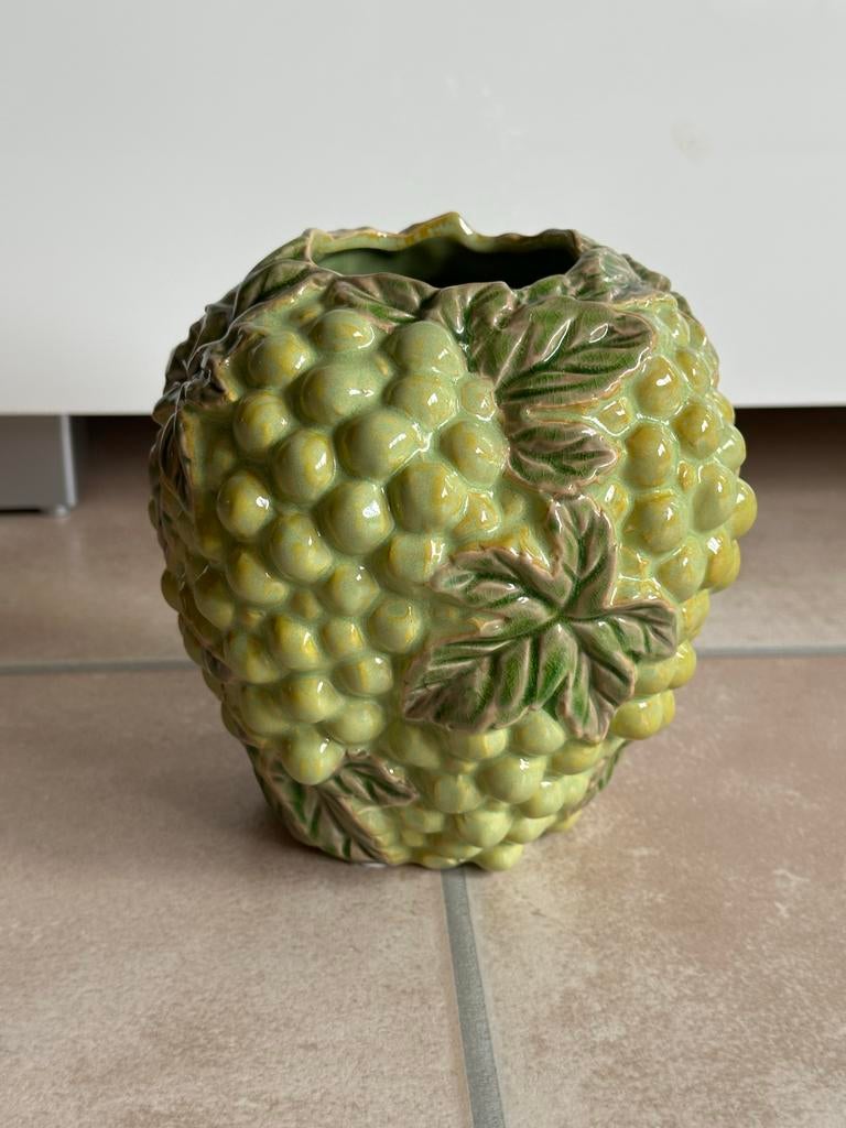 Des Pots druivenvaas - Groen keramiek, Aardewerk of Porselein, Ophalen of Verzenden, Zo goed als nieuw, Minder dan 50 cm