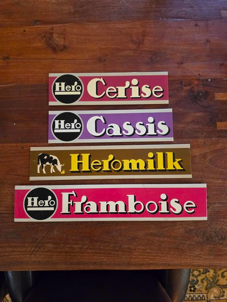 Hero Breda reclamebord casis Milk cerise Framboise, Ophalen of Verzenden, Nieuw, Reclamebord