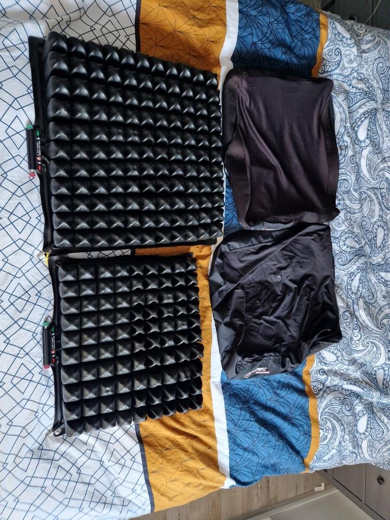 2x Decubitus kussenens van the Roho Group, Ophalen