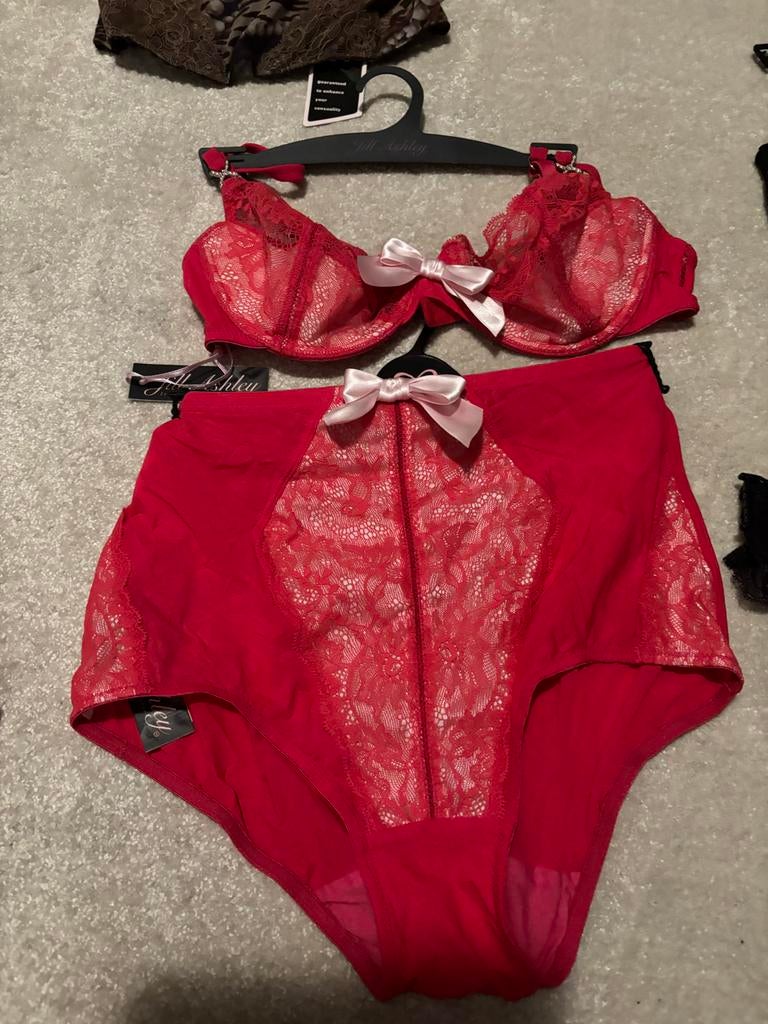 Lingerie - 84 stuks, Ophalen of Verzenden, Overige kleuren, BH