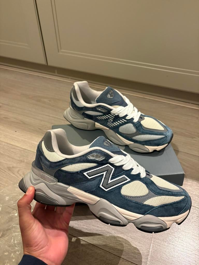New balance 9060 40 41 42, Kleding | Heren, Schoenen, Ophalen of Verzenden, Zo goed als nieuw