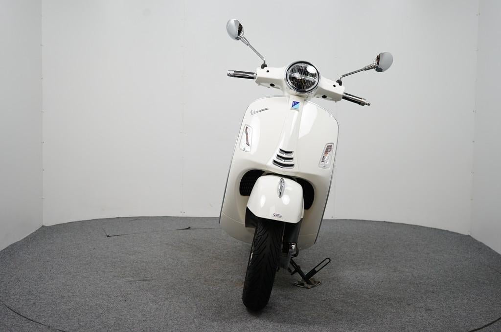 Piaggio GTS 300 HPE (bj 2022) - foto 3