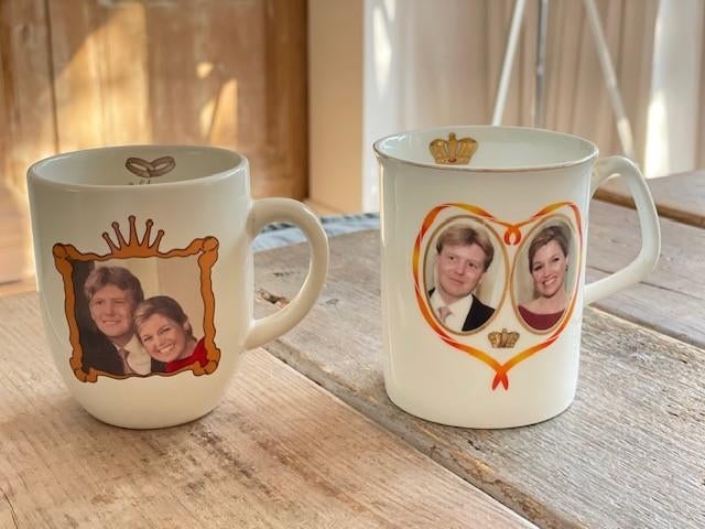 2 x mok Koningshuis. Alexander en Maxima Orange collection., Ophalen, Zo goed als nieuw, Nederland, Servies