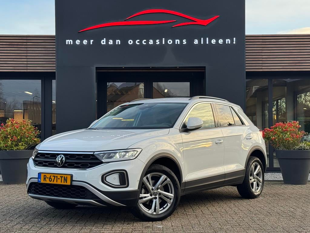 Volkswagen T-Roc 1.0 TSI 110pk 75 Edition (bj 2022), 12 maanden, Gebruikt, Euro 6, Wit
